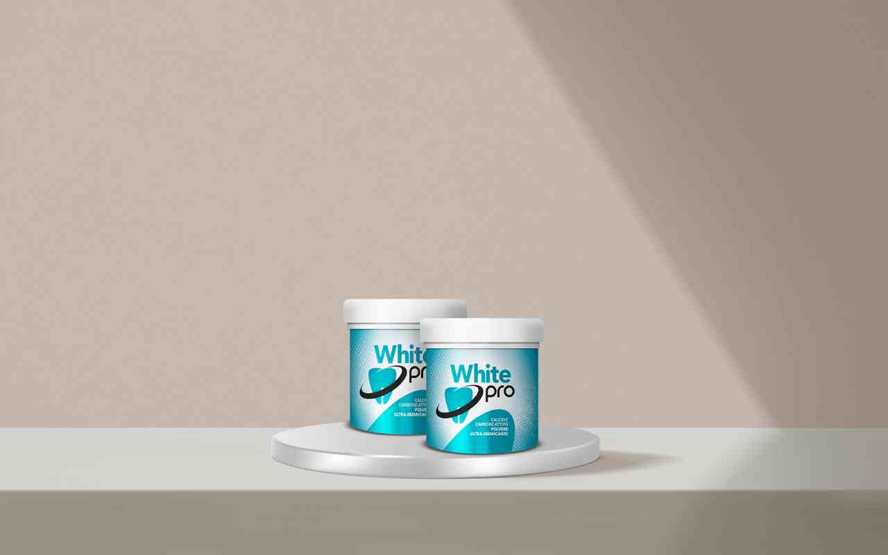 Scopri come ottenere denti bianchi a casa con White Pro: risultati visibili subito