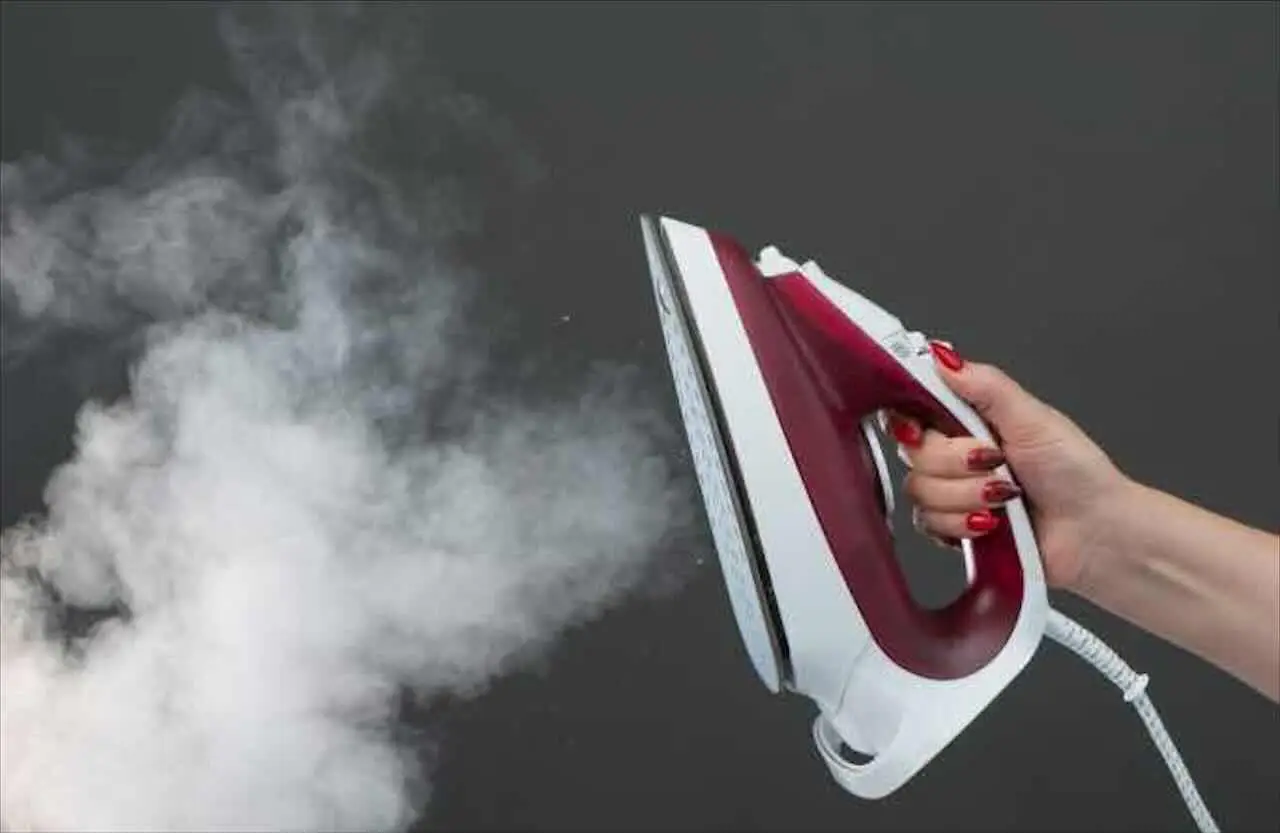 Il trucco per rendere le tue sessioni di stiro meno noiose e farlo più velocemente