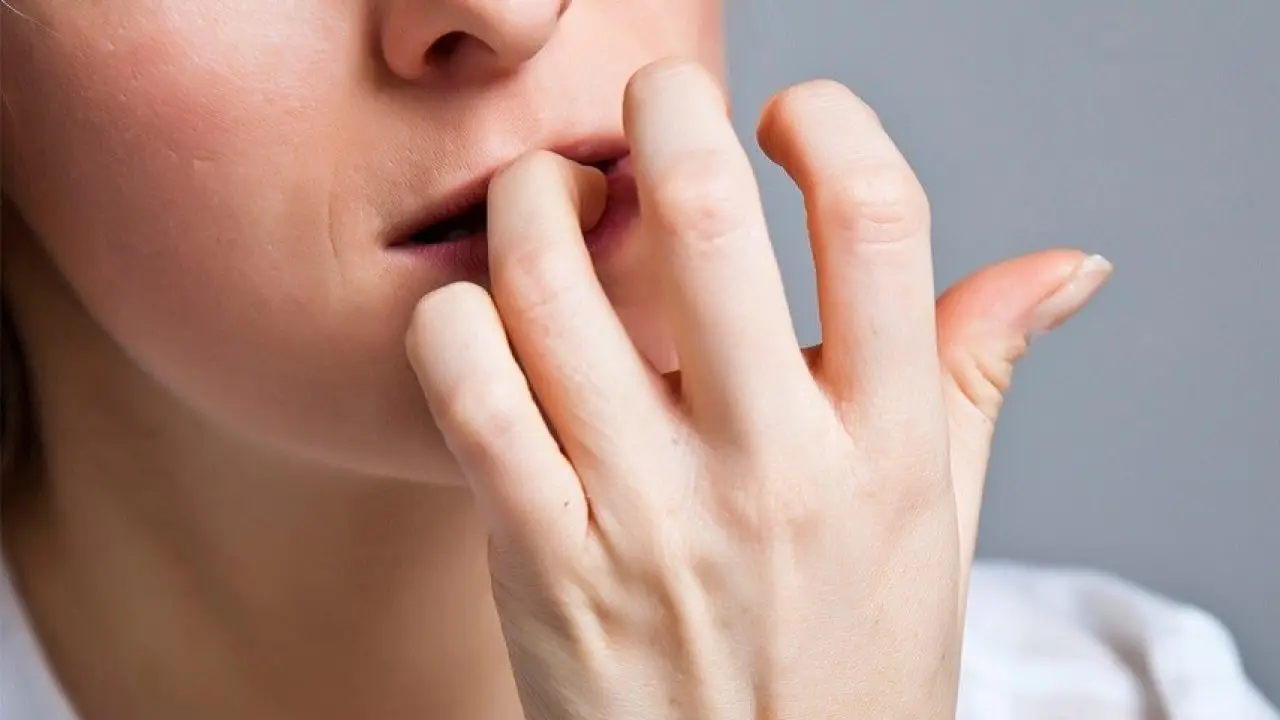 Dermatite periorale intorno alla bocca? Ecco i rimedi naturali (e gli errori da evitare subito)