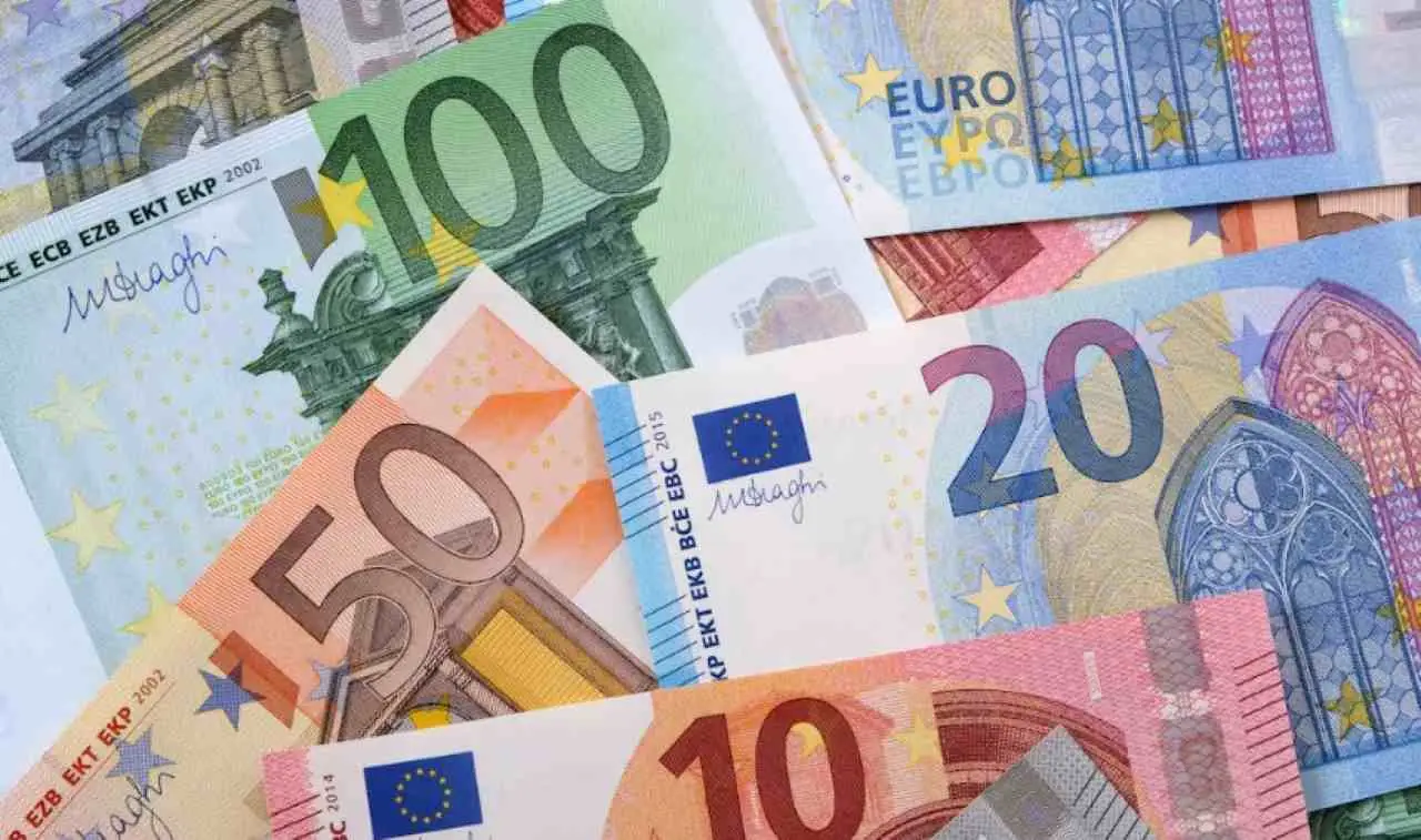 Banconote, l’addio adesso è ufficiale: ecco quali non avranno più valore